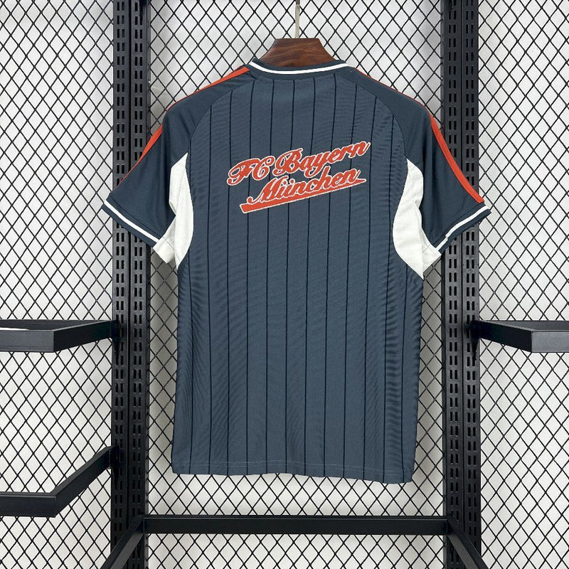 CAMISOLA DE BASEBOL DO BAYERN MUNICH 25/26 GRAFIT